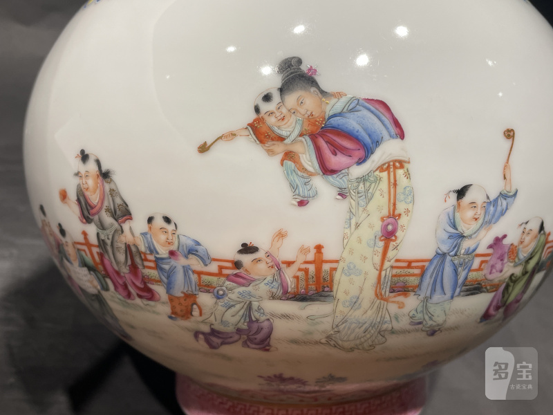 民国 粉彩婴戏图赏瓶 - 图7